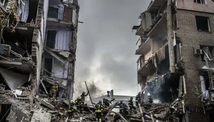 Ucraina sotto attacco: record di droni russi su Kiev e Odessa, colpito un ospedale.