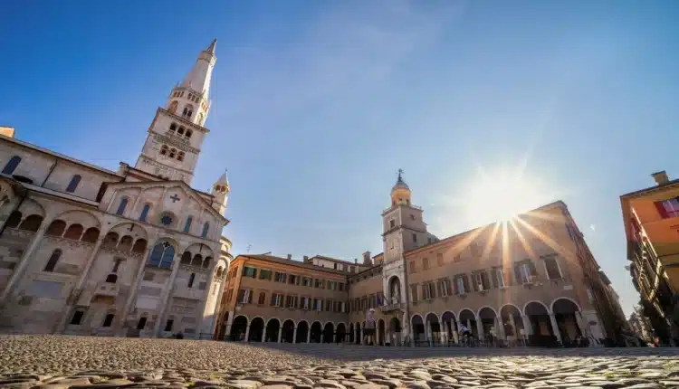 Modena, Festa della Musica 2025: le luci si accendono al Supercinema Estivo