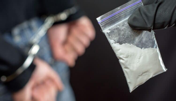 Brescia: arrestato spacciatore con 400 grammi di droga sintetica in casa