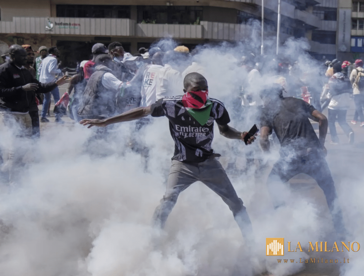 Kenya, proteste contro il governo: almeno 12 morti e oltre 400 feriti