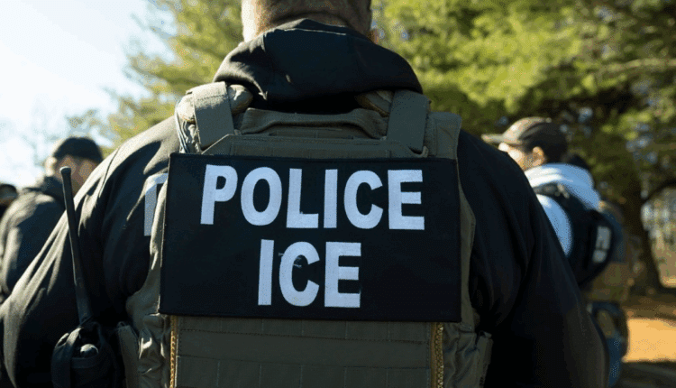 USA, bimbo malato di leucemia fermato con la famiglia e trasferito in centro di espulsione: cresce la polemica