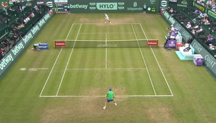 Tennis: Sinner sconfitto in tre set da Bublik nell'ATP 500 di Halle