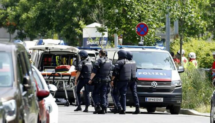 Strage in una scuola di Graz: 10 morti e decine di feriti in una delle peggiori sparatorie della storia austriaca