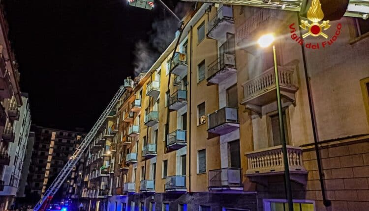 Torino, esplosione nella notte in via Nizza feriti cinque, grave un bambino di 12 anni