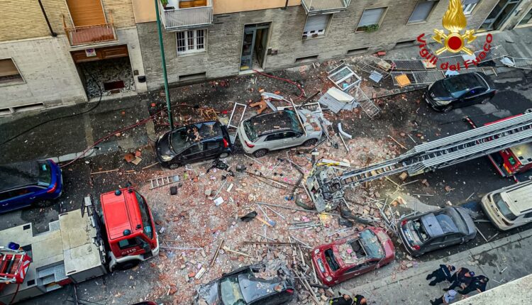 Torino, esplosione nella notte in via Nizza feriti cinque, grave un bambino di 12 anni