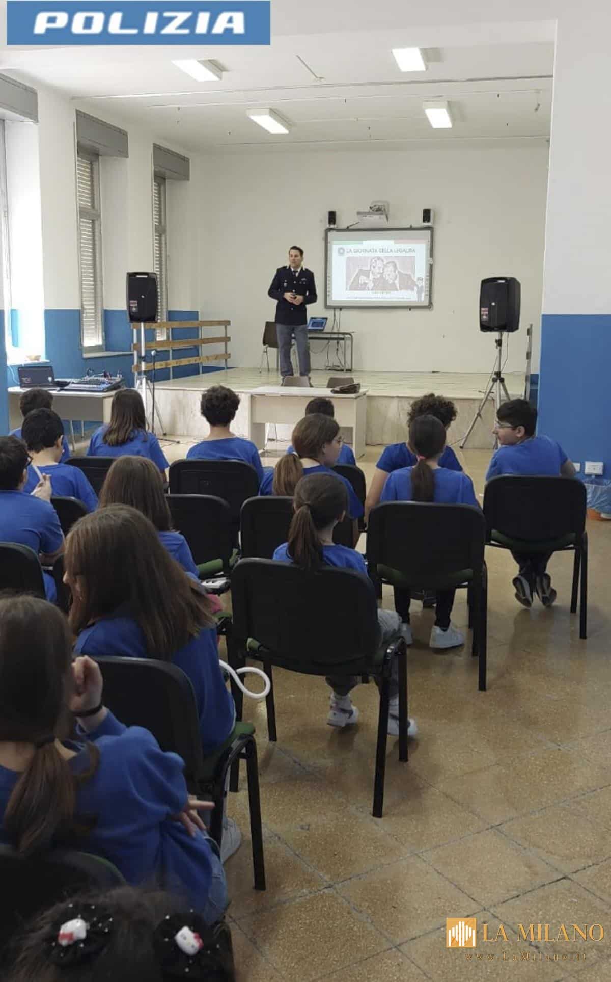 Alcamo: Giornata della legalità. La Polizia di Stato incontra gli alunni della scuola elementare “M. Montessori” per ricordare la Strage di Capaci