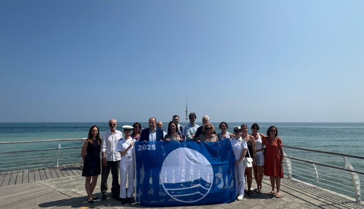 Al Moletto di Pesaro sventola la Bandiera Blu per il 21° anno consecutivo