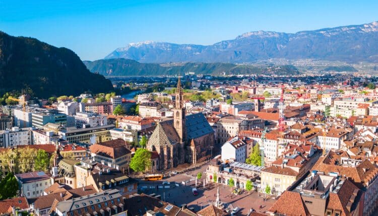 FUEN 2025 a Bolzano: scelta la città che ospiterà il congresso europeo, punto di riferimento per le minoranze