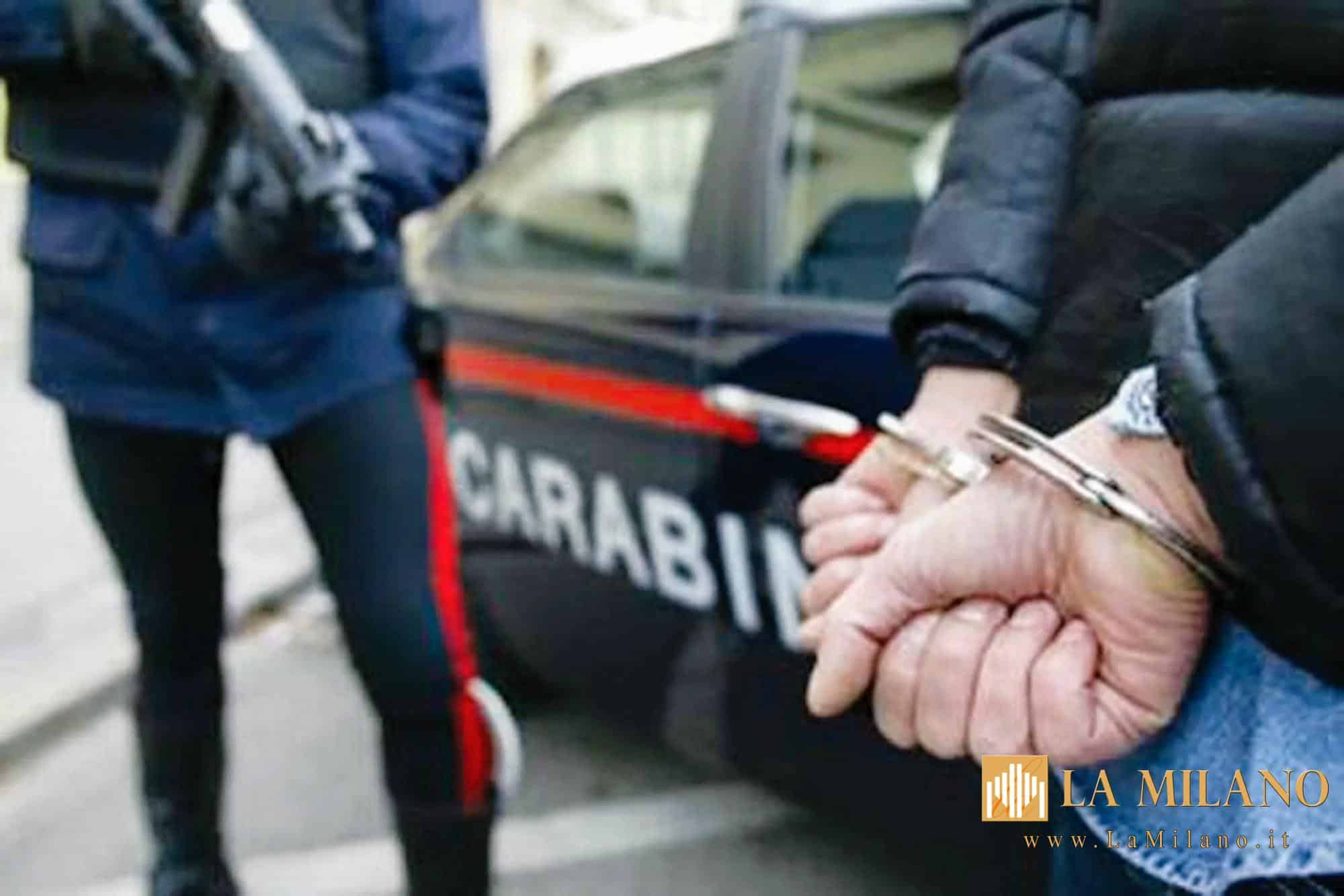 Gravellona Lomellina: travolge due persone con l’auto fuori da un bar. Arrestato 41enne