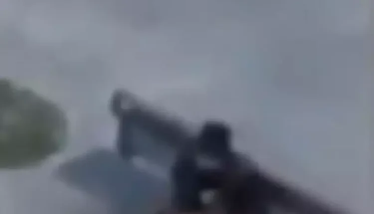 Femminicidio a Tolentino: uccide l’ex moglie in strada e resta a guardare il corpo. Il video shock sconvolge il web