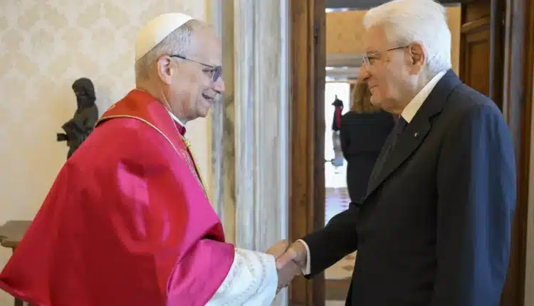 Mattarella incontra Papa Leone XIV in Vaticano: dialogo su pace, crisi globali e ruolo dell’Europa.