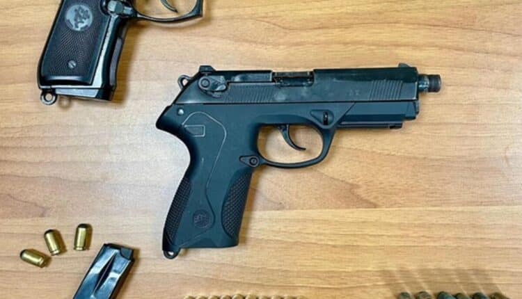 Taranto, 51enne arrestato con pistola clandestina e 70 proiettili