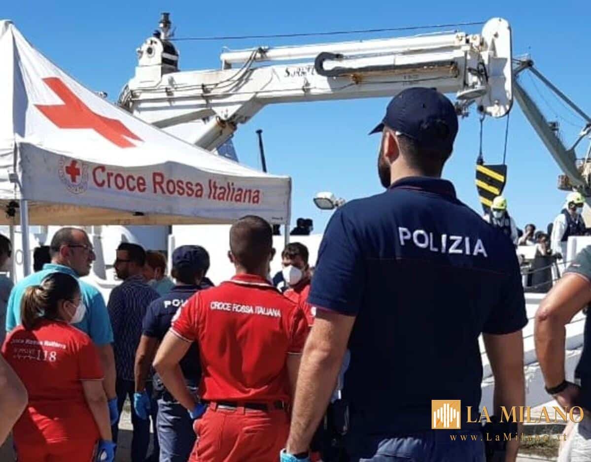 Crotone, controlli straordinari sul territorio provinciale: 32 espulsioni e 58 respingimenti
