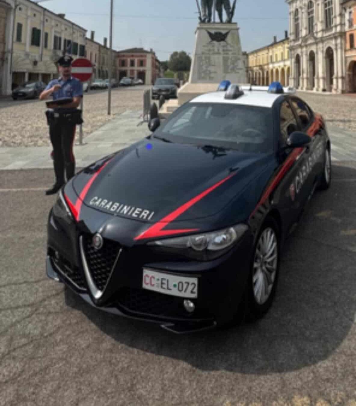 Bravata notturna a Porto Mantovano: ragazzini danneggiano sei auto in sosta