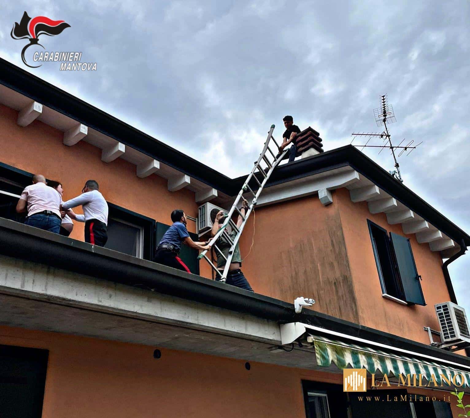 Dramma a Porto Mantovano: incinta sul tetto con il compagno, salvati dai Carabinieri