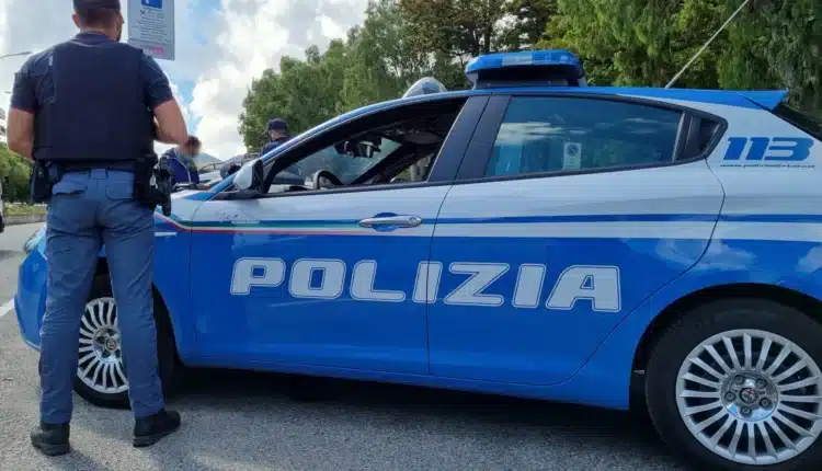 Atti persecutori alla ex: danneggia l’auto e tenta di investirla, scatta il braccialetto elettronico