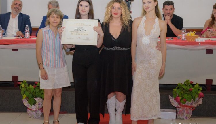 Art Academy Show: lo splendido spettacolo con esame finale per l'Accademia ART ACADEMY di Novara