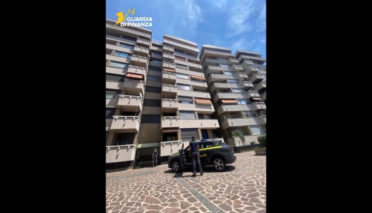 Monza, Maresciallo salva anziana dal suicidio