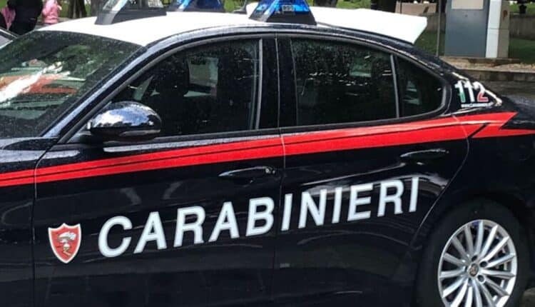 Gela, lavoro minorile e gravi irregolarità in un centro scommesse: attività chiusa dai Carabinieri