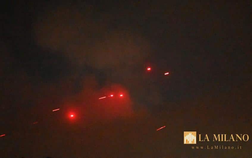 Ucraina sotto attacco: oltre 100 droni russi Shahed su Kiev, Zelensky rilancia i negoziati per il cessate il fuoco