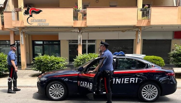 Comacchio: viola il divieto di avvicinamento poche ore dopo la notifica, arrestato 70enne dai Carabinieri.