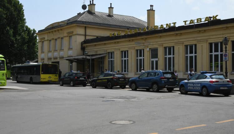 Controlli straordinari interforze a Merano: arresti e sequestri nel weekend