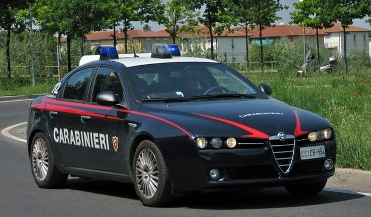 Treia, 38enne con braccialetto elettronico per maltrattamenti in famiglia: ordinato l’allontanamento