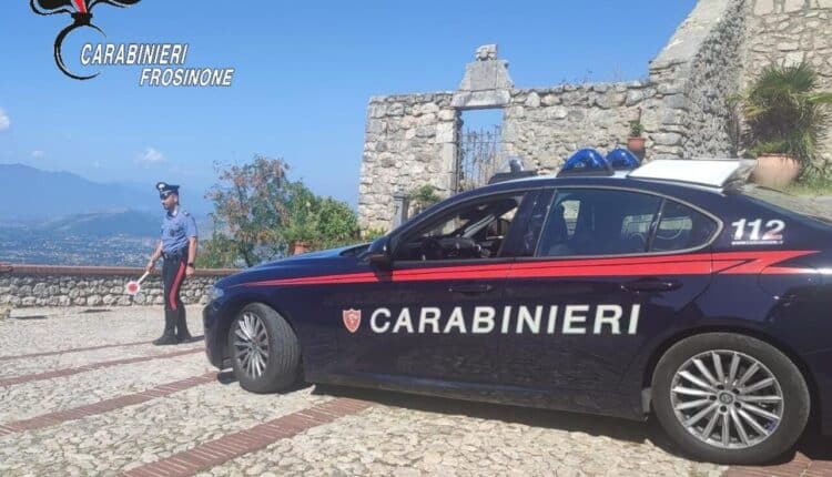 Alatri, viola il divieto di avvicinamento e minaccia l’ex moglie: arrestato 49enne