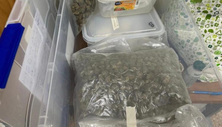 Scoperta a Racale una stanza segreta con 78 kg di droga: 3 arresti