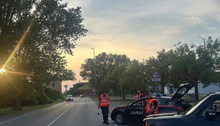 Cesenatico, maxi operazione dei Carabinieri: 13 denunciati per reati vari e droga