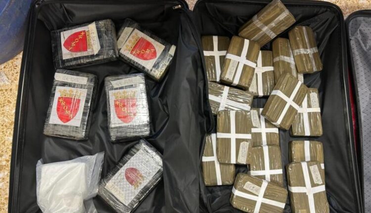 Scoperta a Racale una stanza segreta con 78 kg di droga: 3 arresti