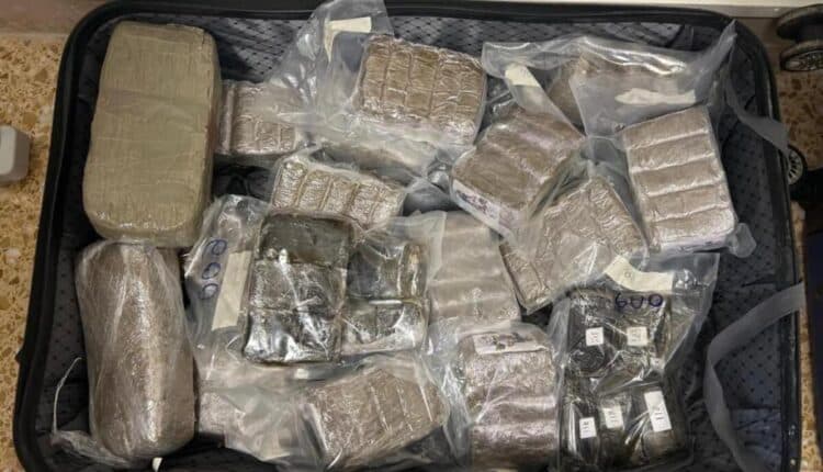 Scoperta a Racale una stanza segreta con 78 kg di droga: 3 arresti