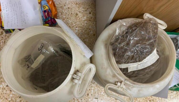 Scoperta a Racale una stanza segreta con 78 kg di droga: 3 arresti