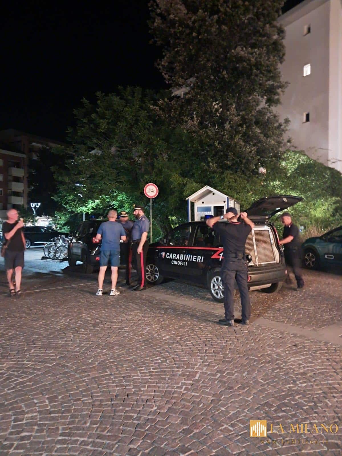 Gorizia, controlli straordinari a Monfalcone: 40 persone identificate e 8 locali ispezionati