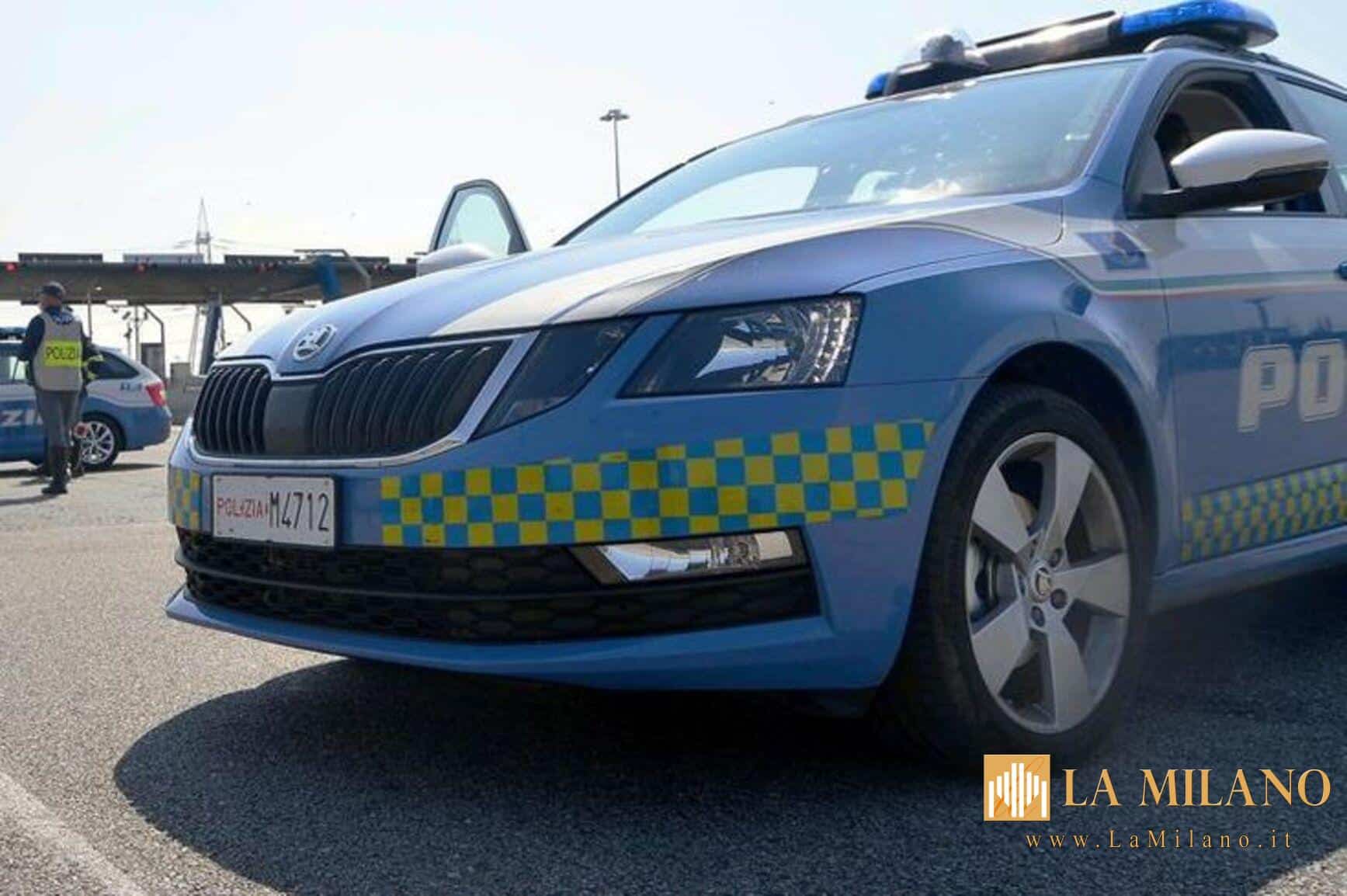 Taranto, guida con il cellulare: 47 sanzioni e patenti decurtate per 175 punti