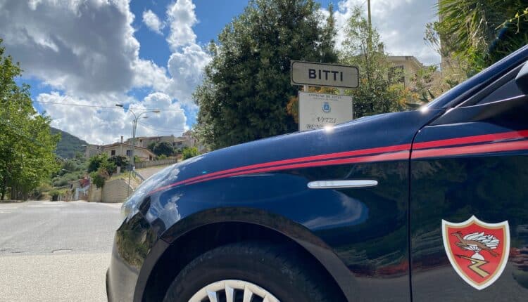Bitti, incendiata un’auto: individuato e denunciato il presunto responsabile
