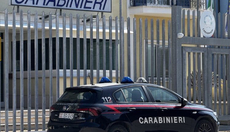 Porto Recanati, 24enne perseguita ed aggredisce l’ex fidanzata: Disposto il controllo con il braccialetto elettronico