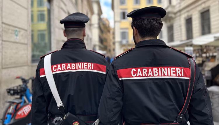 Baby gang aggredisce e rapina 17enne alla stazione di Suzzara: 4 indagati