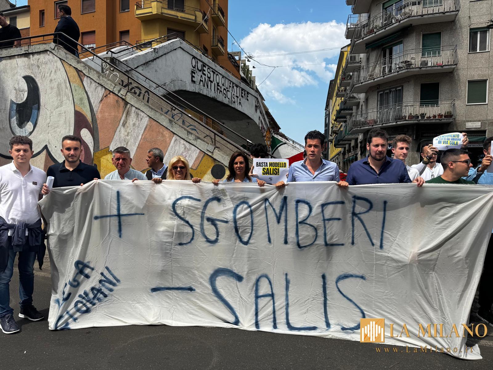 Milano, la Lega Giovani presidia via Gola: “Sgomberare il centro sociale e censire gli abusivi. Legalità subito!”