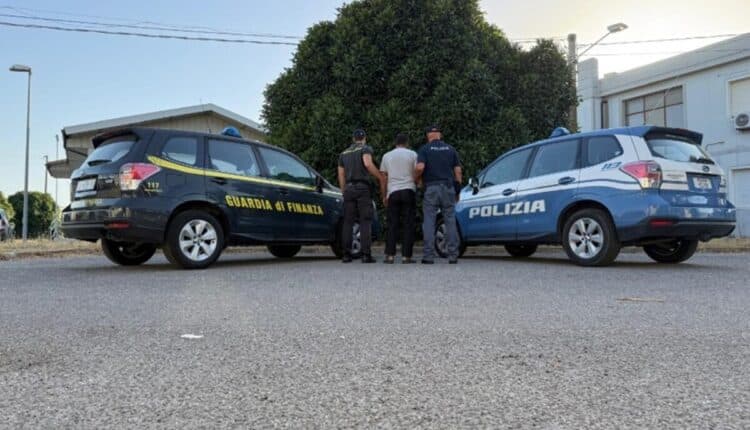 Dalla Turchia all’Italia: arrestato a Crotone lo scafista del viaggio clandestino