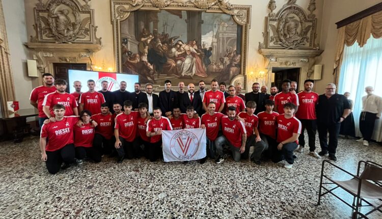 Nasce il Vicenza Calcio a Cinque: a Palazzo Trissino la presentazione della nuova società gemellata con il L.R. Vicenza