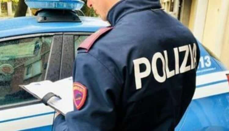 Padova, candidato all'esame patente scoperto con microcamera e auricolare: denunciato 43enne