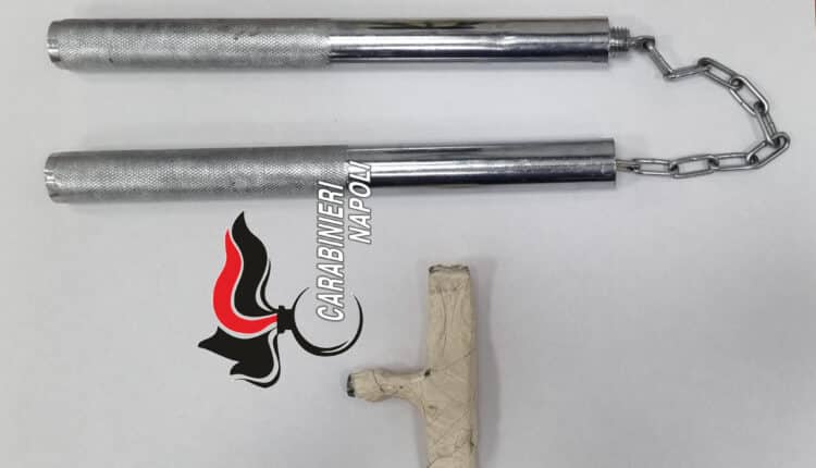 Controlli notturni a Napoli: Sequestrate armi ed emesse sanzioni per violazioni al Codice della Strada