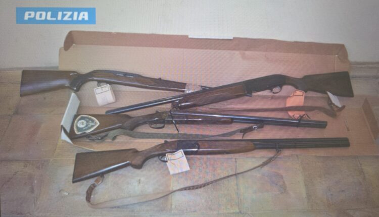 Alcamo, 31enne spara due colpi di fucile per intimidazione: arrestato dalla Polizia