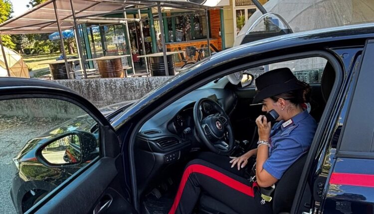 Portomaggiore, ubriaco danneggia un bar: Giovane denunciato anche per un furto nel centro