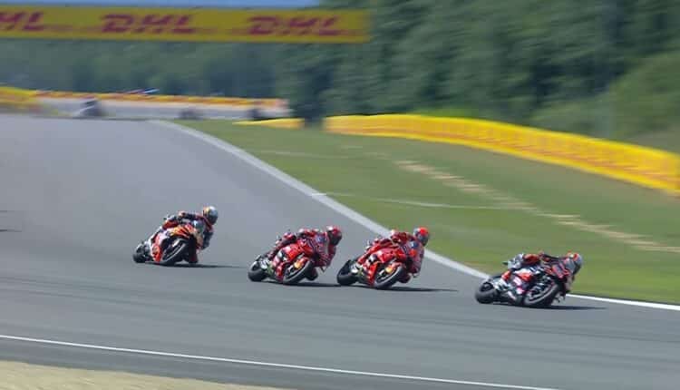 MotoGP: vince sempre Marc Marquez, un super Bezzecchi al secondo posto