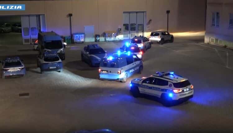 Ravenna, baby gang armata sgominata dalla Polizia: 9 minori arrestati