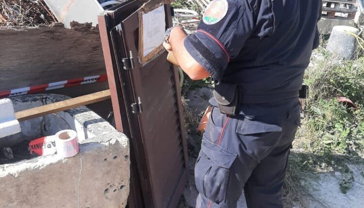 Seclì: sequestrata un'area di 3.000 mq con rifiuti speciali, denunciato il proprietario.