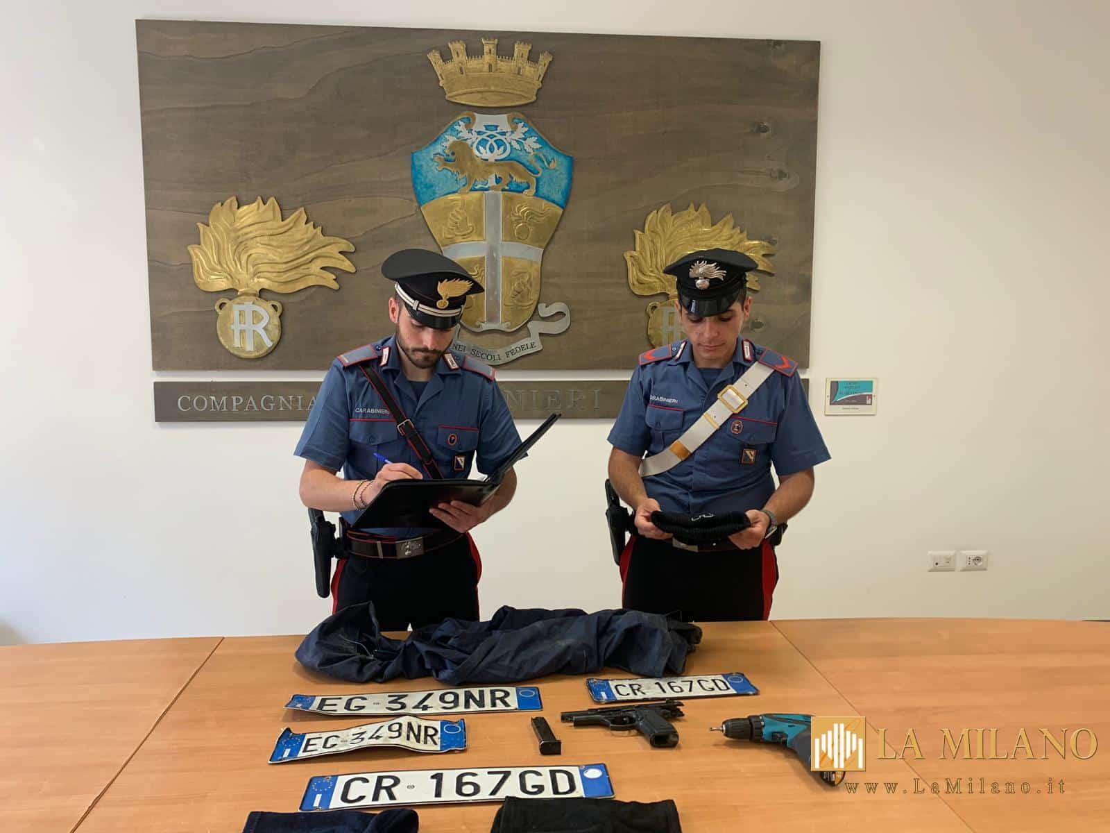 Succivo: 45enne arrestato dai Carabinieri dopo una rapina con fuga e incidente.