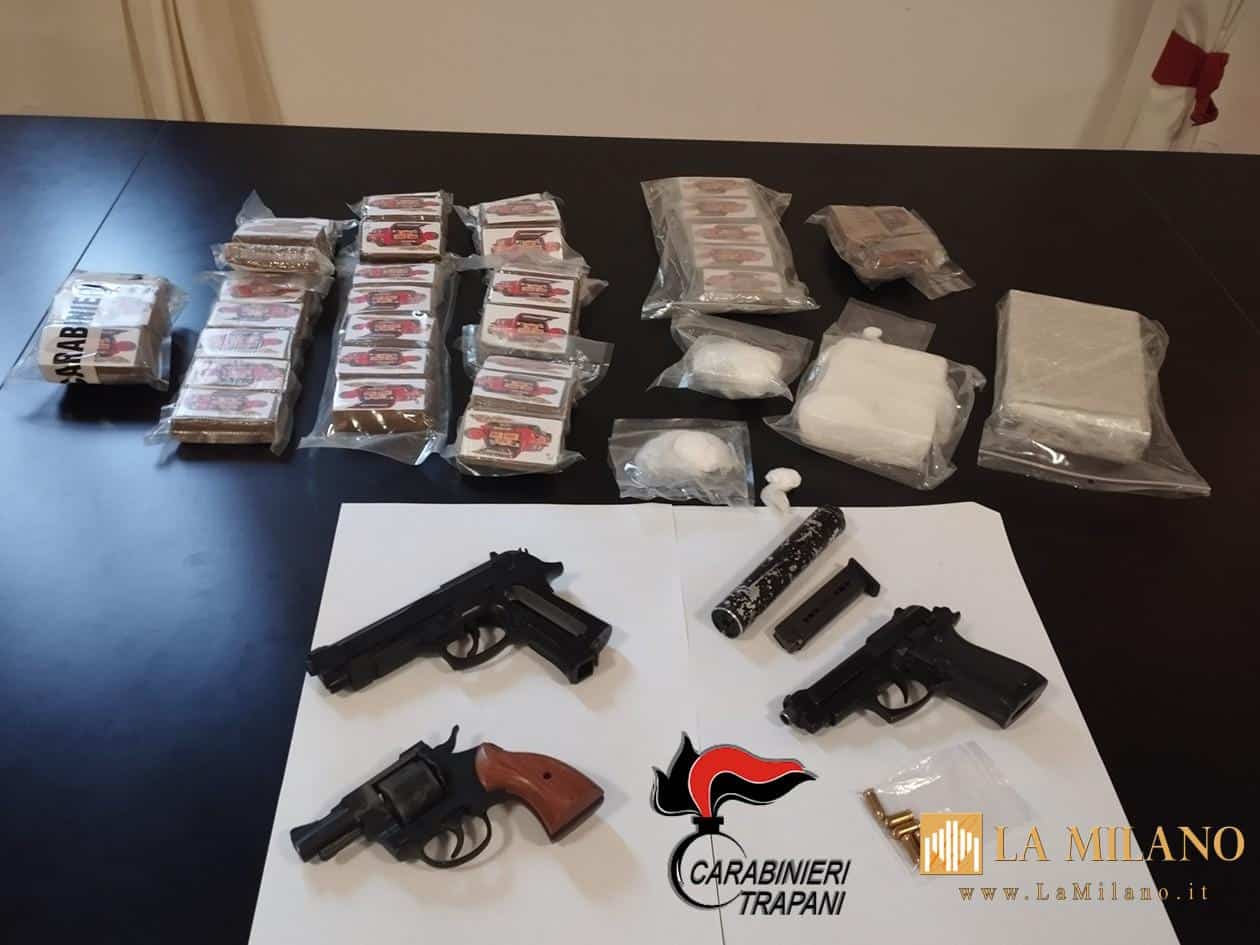 Trapani, finta consegna di pizze: Nascondeva 6 kg di droga e una pistola, 3 arresti